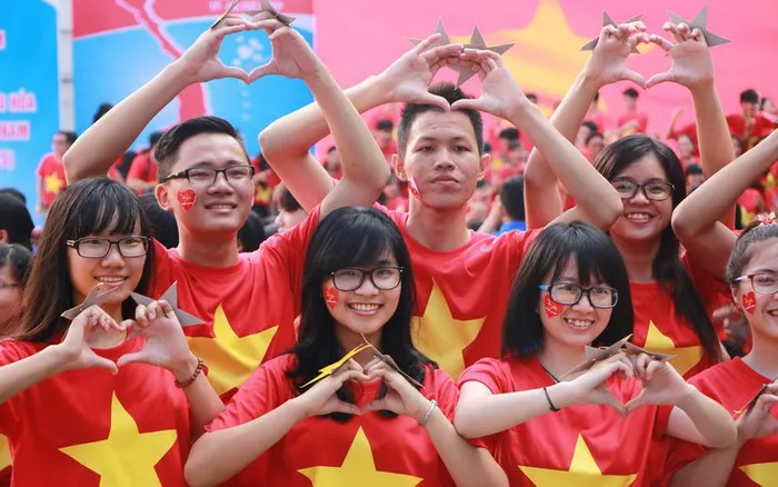 Mở bài nghị luận về tình yêu quê hương đất nước